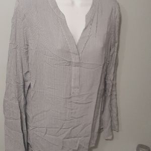 *Simply Vera Vera Wang*.... Blouse